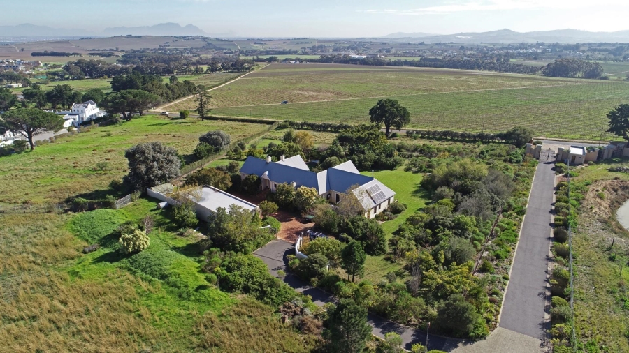 4 Bedroom Property for Sale in Stellenbosch Farms Western Cape